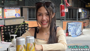 Super cute Korean girl on date