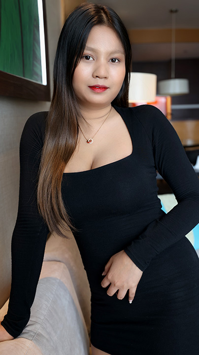 Gorgeous thick body TukTuk Patrol Alisa models shapely frame