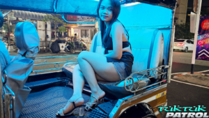 Popular Thai porn princess boards tuk in downtown Bangkok